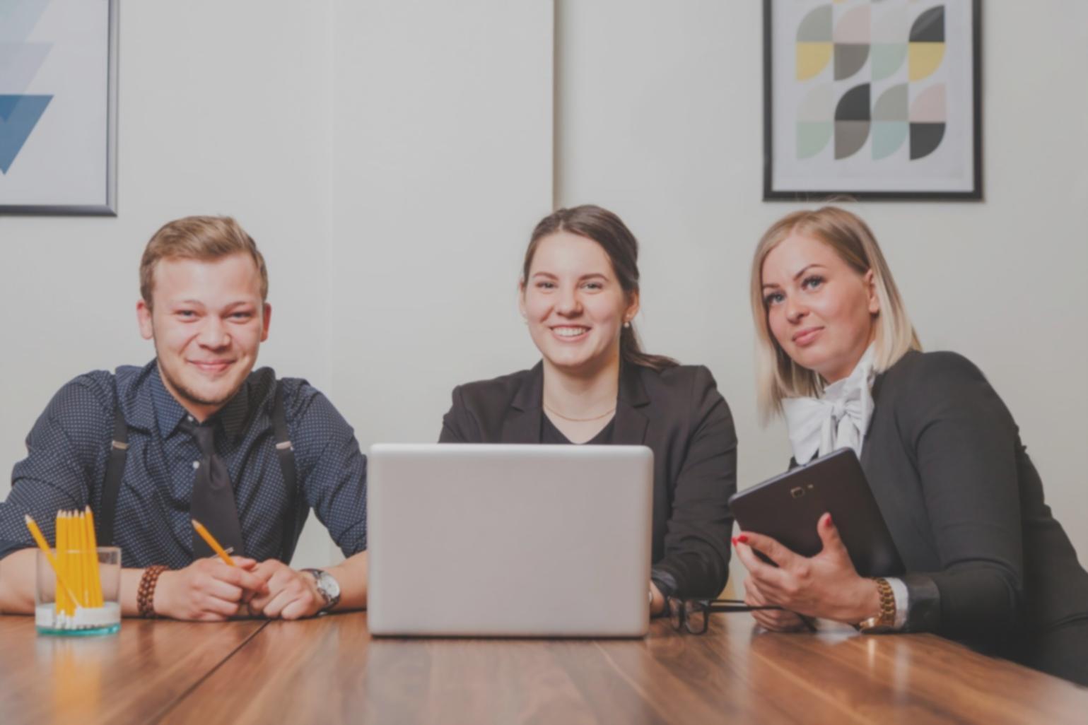 Kreative Budgetierung mit individuellen Finanzplänen bei qaralexosi in Berlin